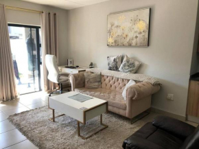 Exquisite Home In Sandton with Pool and Inverter